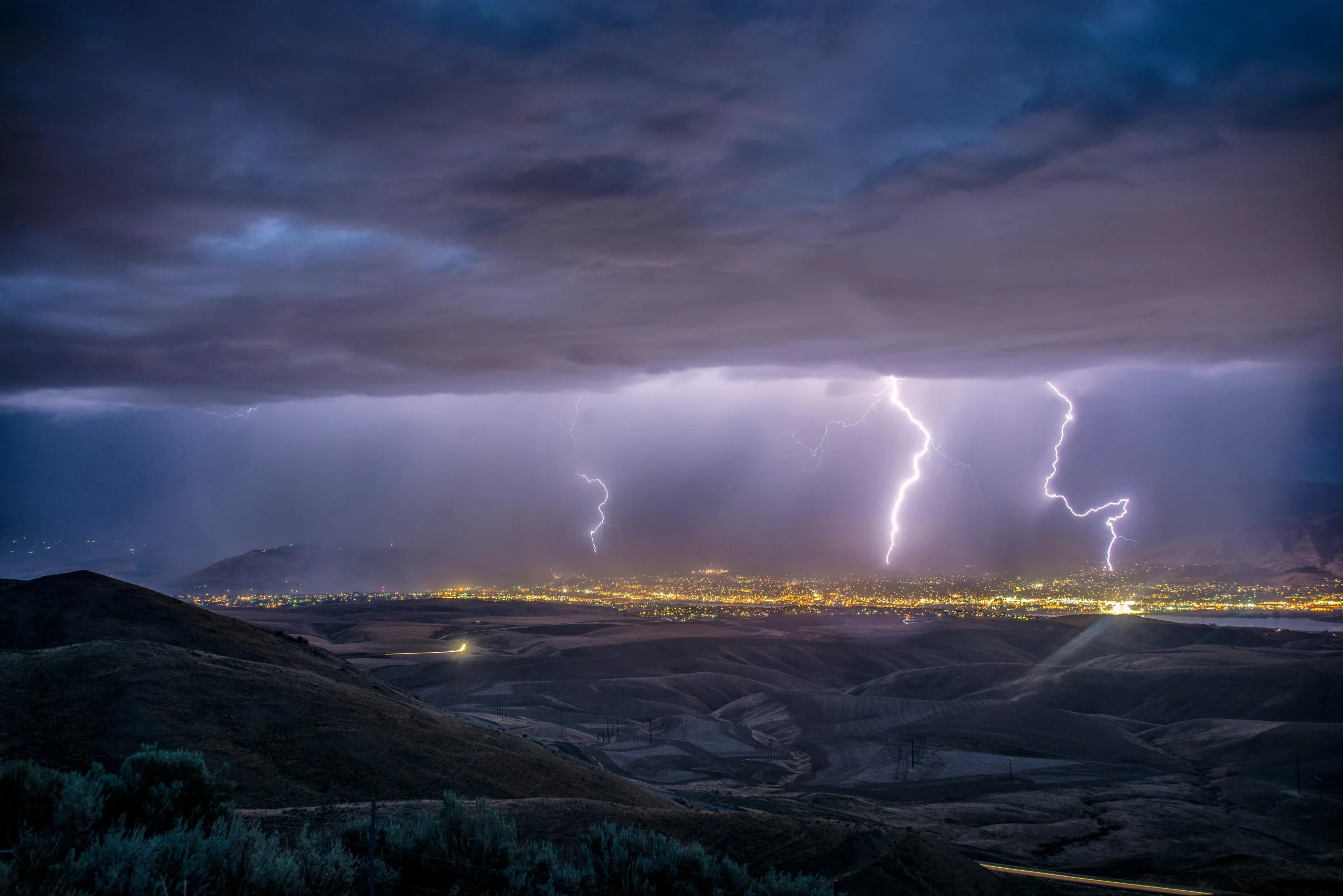 Tormenta eléctrica intensa causada por el cambio climático y el calentamiento global